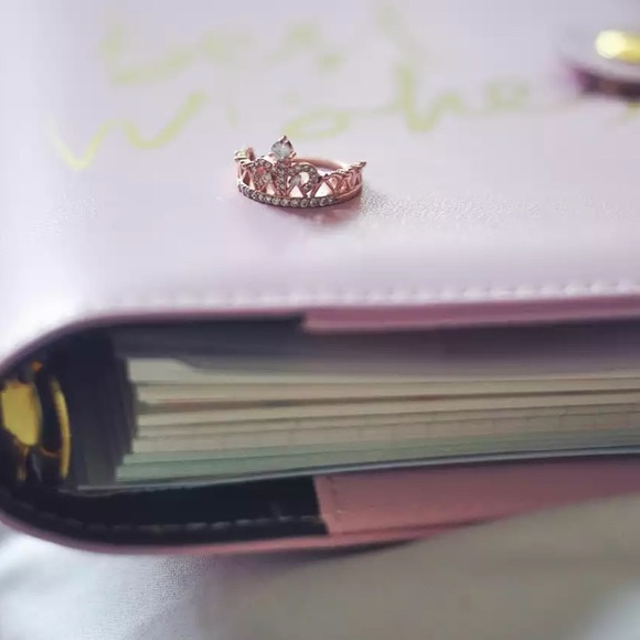 🆕 TATIANA Rose Gold Crystal Crown Ring - Picture 6 of 6